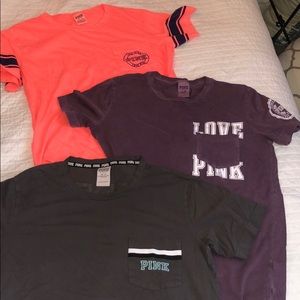 VS PINK THREE XS CAMPUS TEE